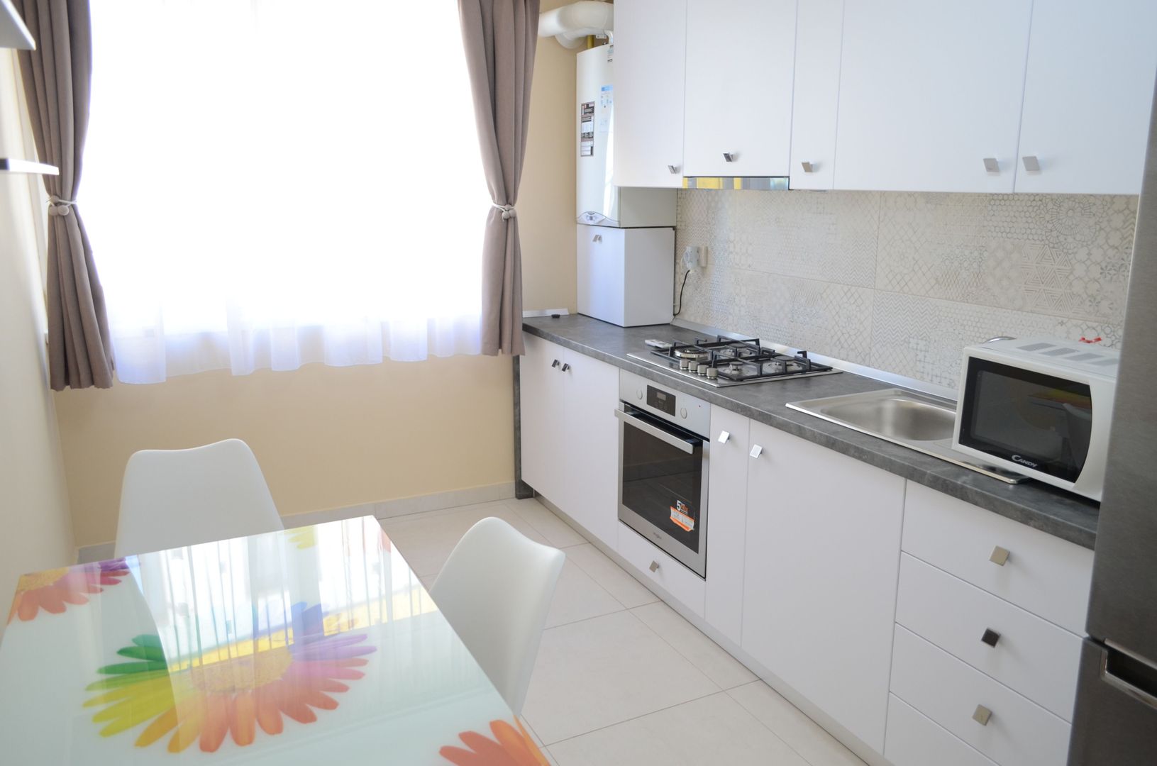 apartament zona Vivo cu 2 camere si parcare exterioara - Poză 3