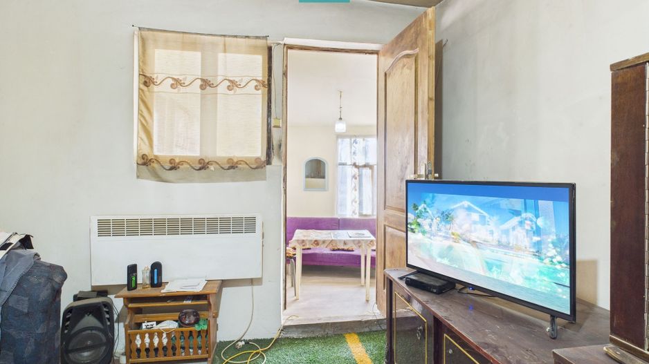 Casuță cu priveliște panoramică spre Cetatea Șiria - Poză 13