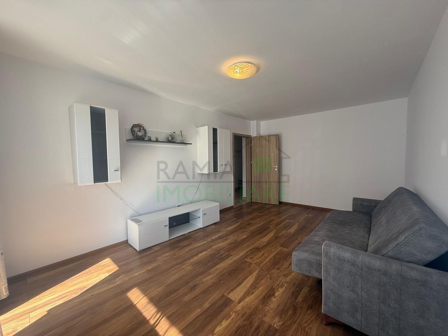 Apartament nou cu 3 camere, 2 băi, terasă și parcare – Victory by Casa - Poză 1