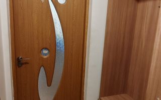 Garsoniera Tractorul Coresi,etaj intermediar,mobilata,utilata. - Poză 9