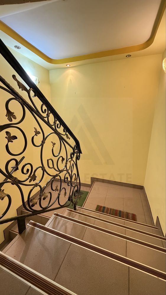 Apartament modern 3 camere cu balcoan terasa și curte comuna in Strand - Poză 7