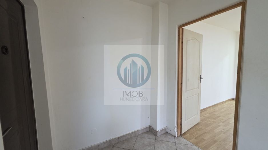 Apartament 2 camere de vanzare parter SU 51 Deva Al. Constructorilor - Poză 8