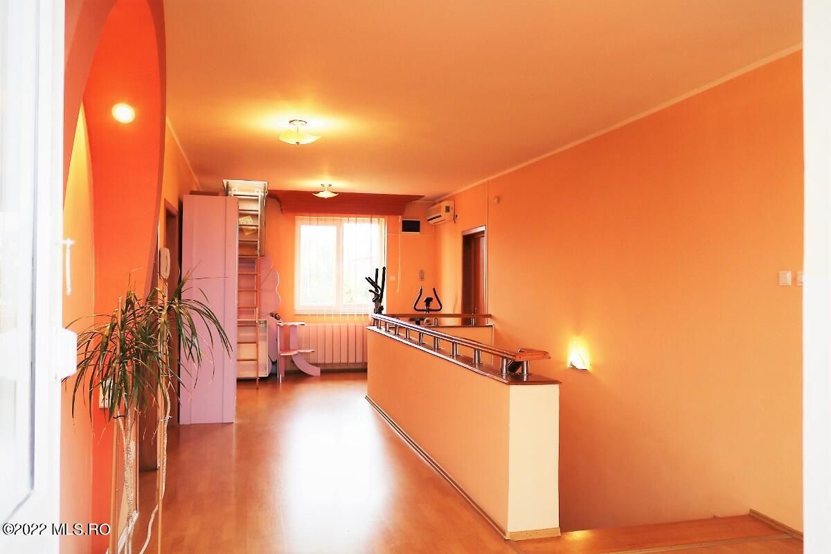 Ovidiu - Str. Nationala, Vila P+1E, teren 1094 mp, vedere la lac! - Poză 59