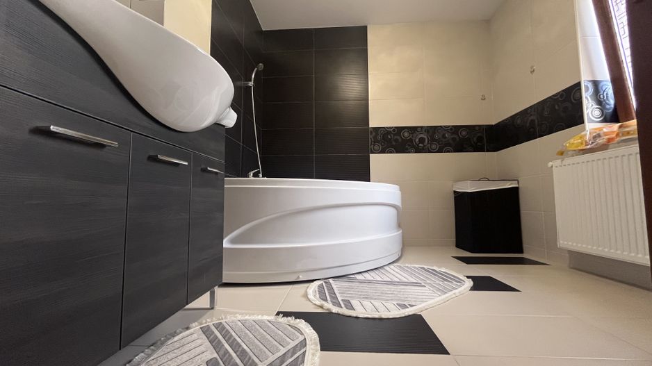 Casa de vânzare în Vulcana Pandele, la o distanță mica de oraș! - Poză 24