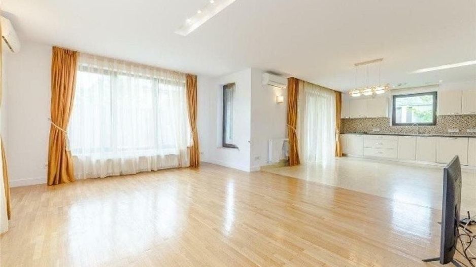 Vanzare vila 5 camere Oxford Gardens - Poză 6