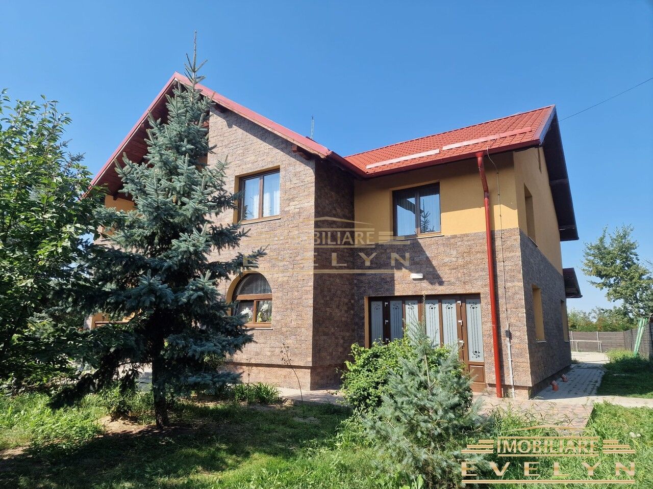 Proprietate deosebita, ocazie de investitie, la 20 km de Botosani - Poză 1