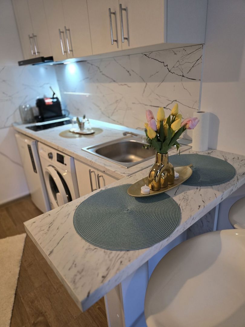 Garsoniera în Micro 40,parter,mobulata,utilata - Poză 8