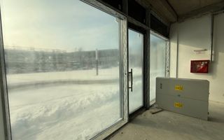 SAD - Spatiu comercial in zona centrala, langa Piata 700 - pret negociabil - Poză 2