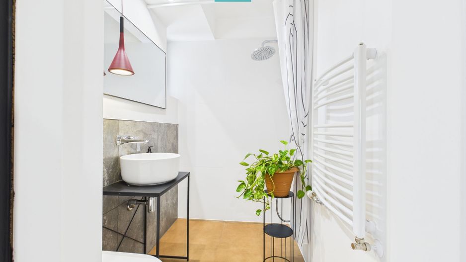 Apartament modern situat central în Oradea - Poză 9