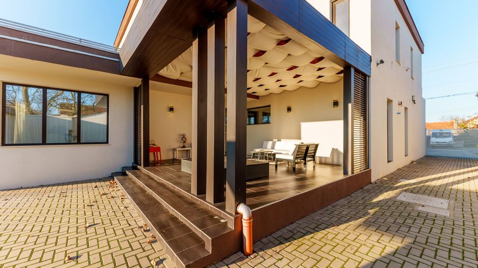 Casă superbă în Sânnicolau Mic - Poză 1