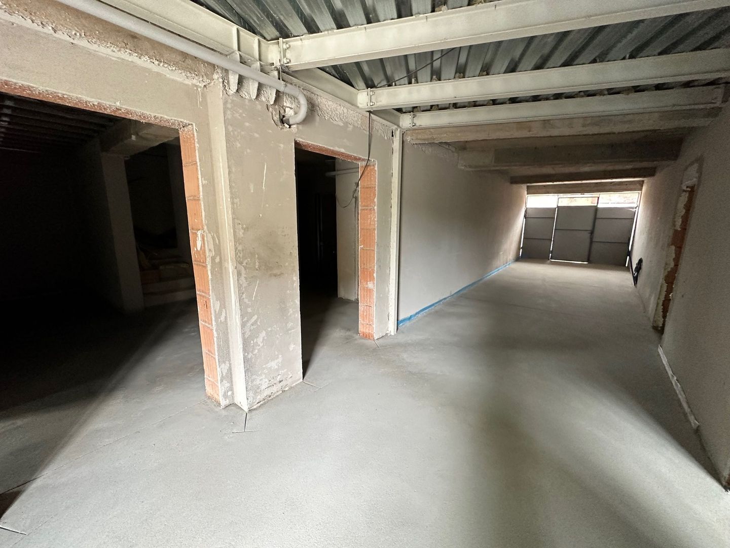 Cladire de birouri  Central pretabil activități medicale - Poză 24