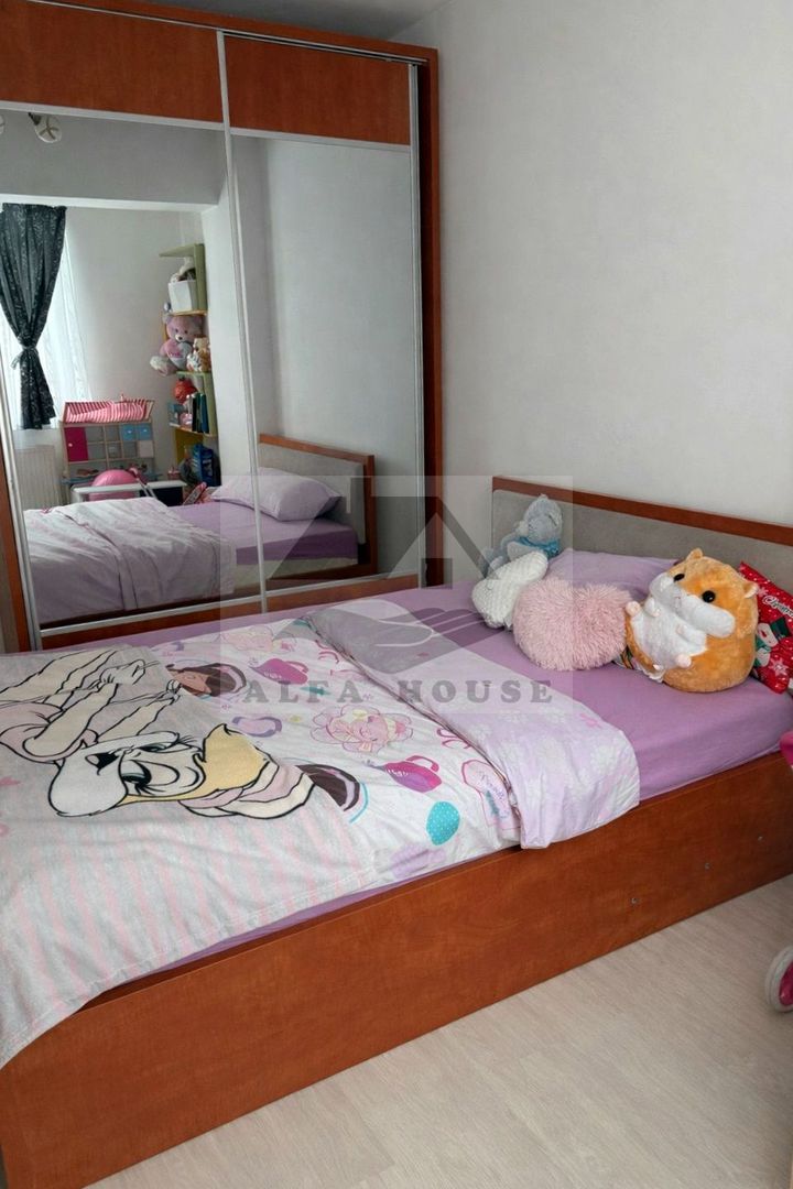 Apartament cu trei camere - locatie TOP , zona CORESI - Poză 5