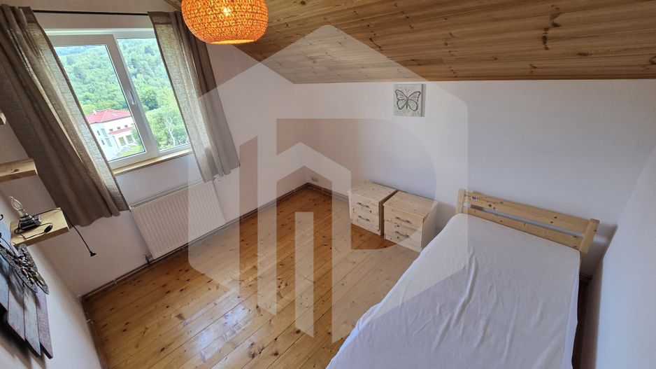 Casa individuala 4 camere teren 3825 mp Cisnadioara - Poză 18