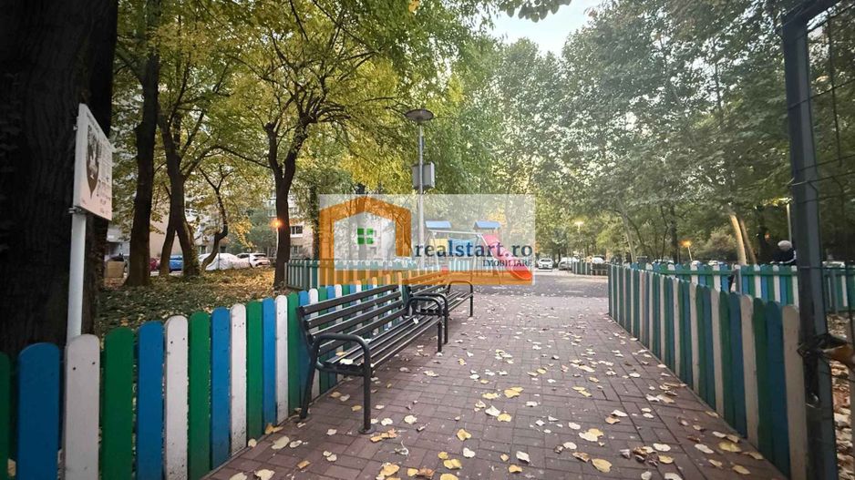 Bloc anvelopat, Romancierilor, toate instalatiile noi, 2 lifturi - Poză 23