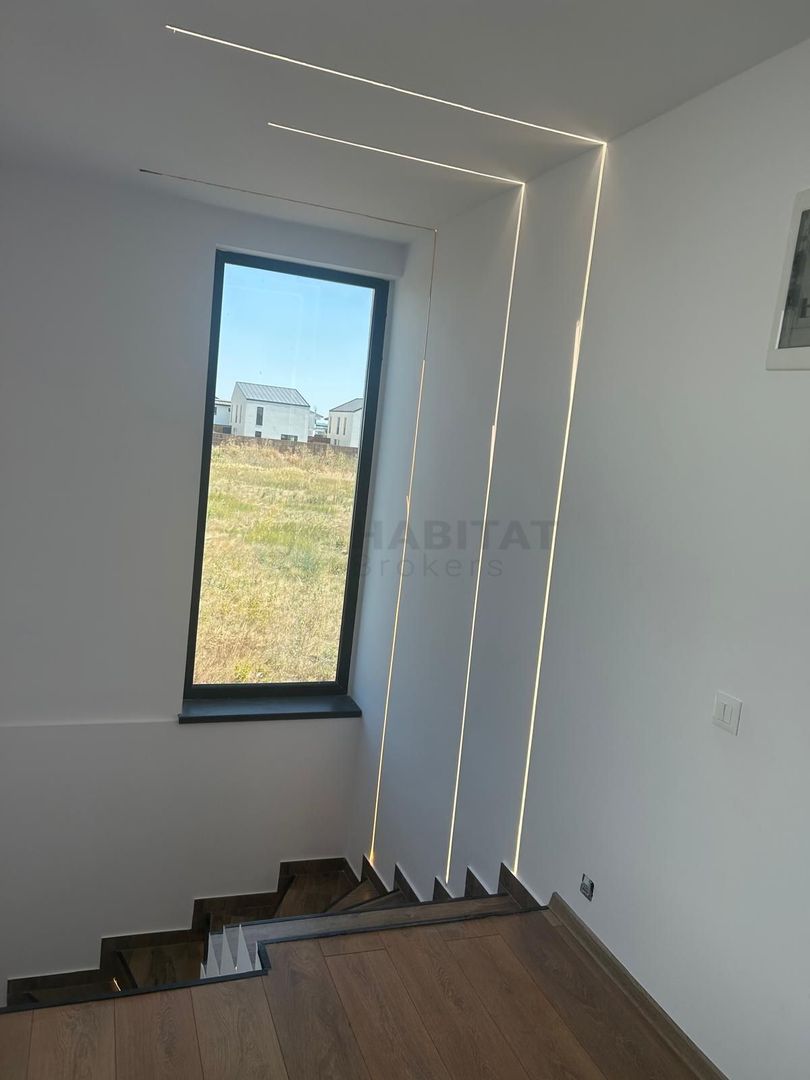 Casă modernă de vânzare /4 camere/ Strada Alexandru Ioan Cuza - Poză 11