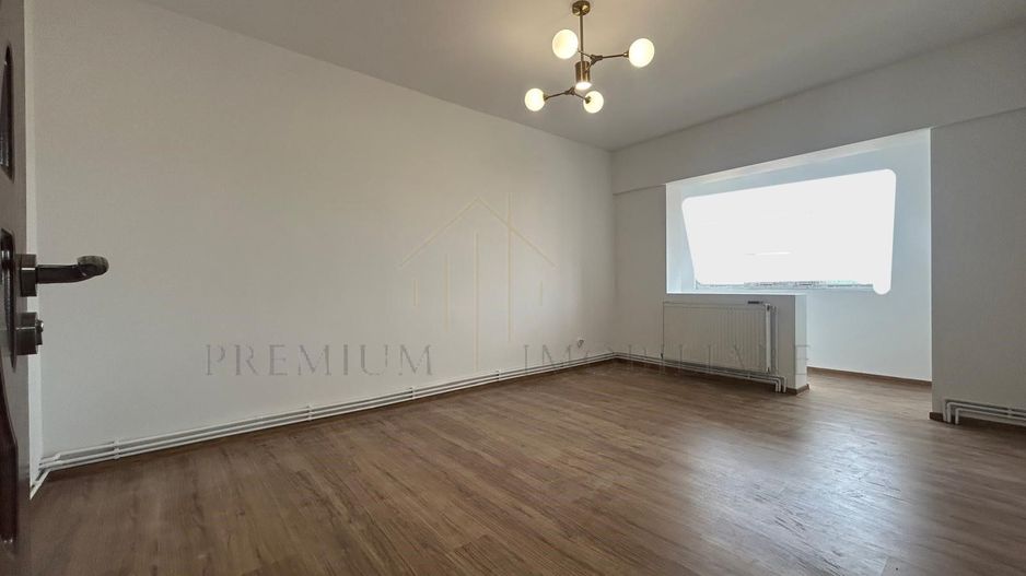 Apartament 3 camere  2 băi | renovat 2025 | parcare - Poză 1