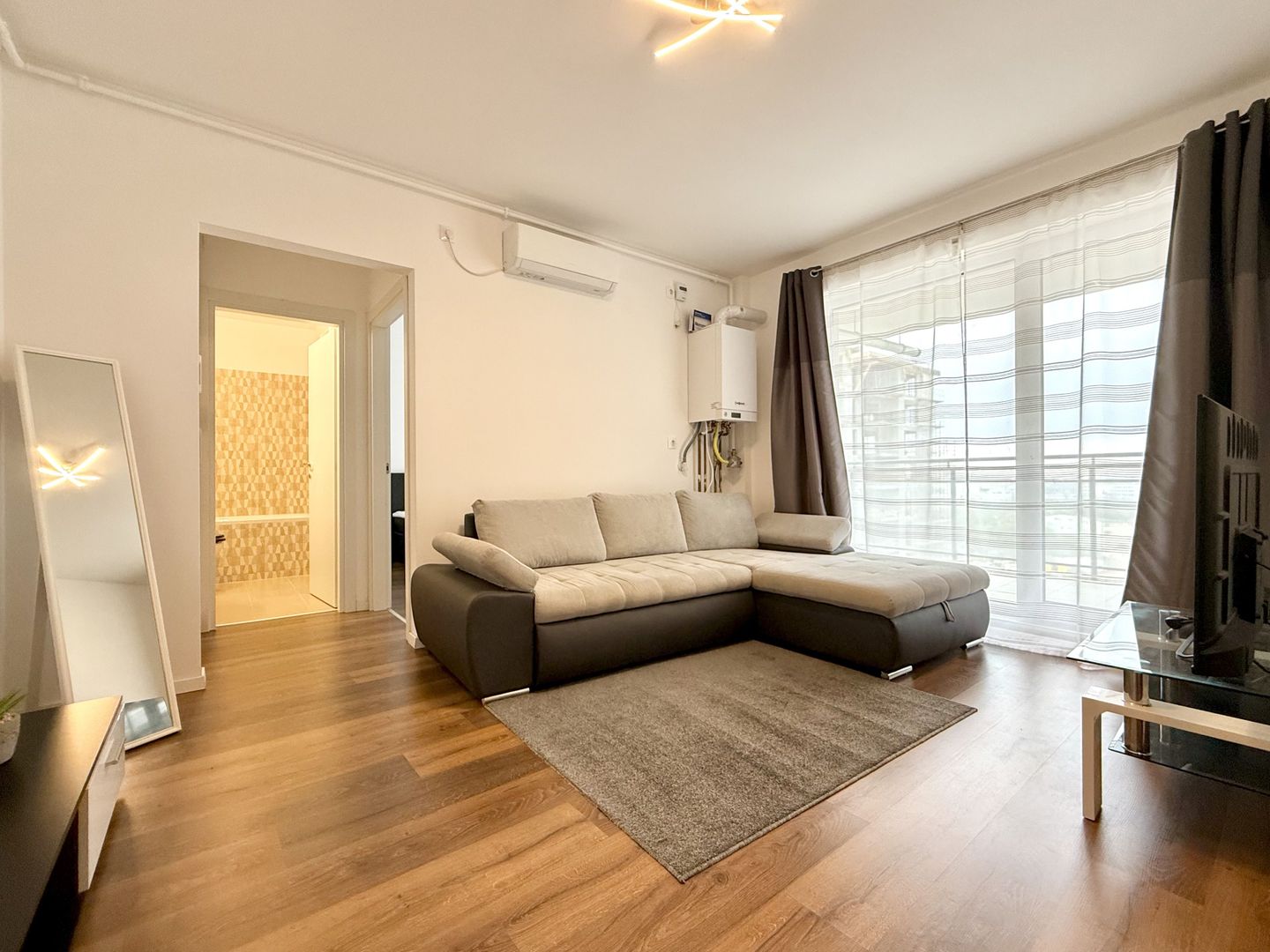 Apartament 3 camere, zona Lipovei, lângă pădure - Poză 1