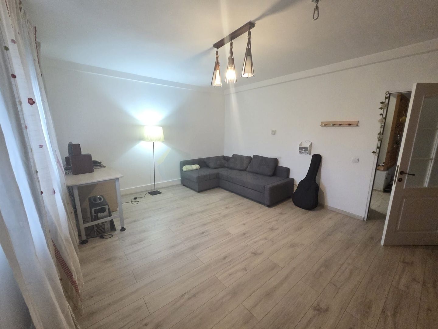 Apartament de vânzare – 3 camere/ Zona 13 Septembrie / Parcul Sebastian - Poză 16