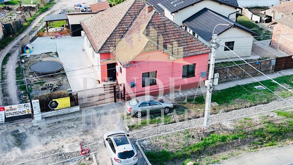 Casa pe principala in Giarmata  737mp teren - Poză 1