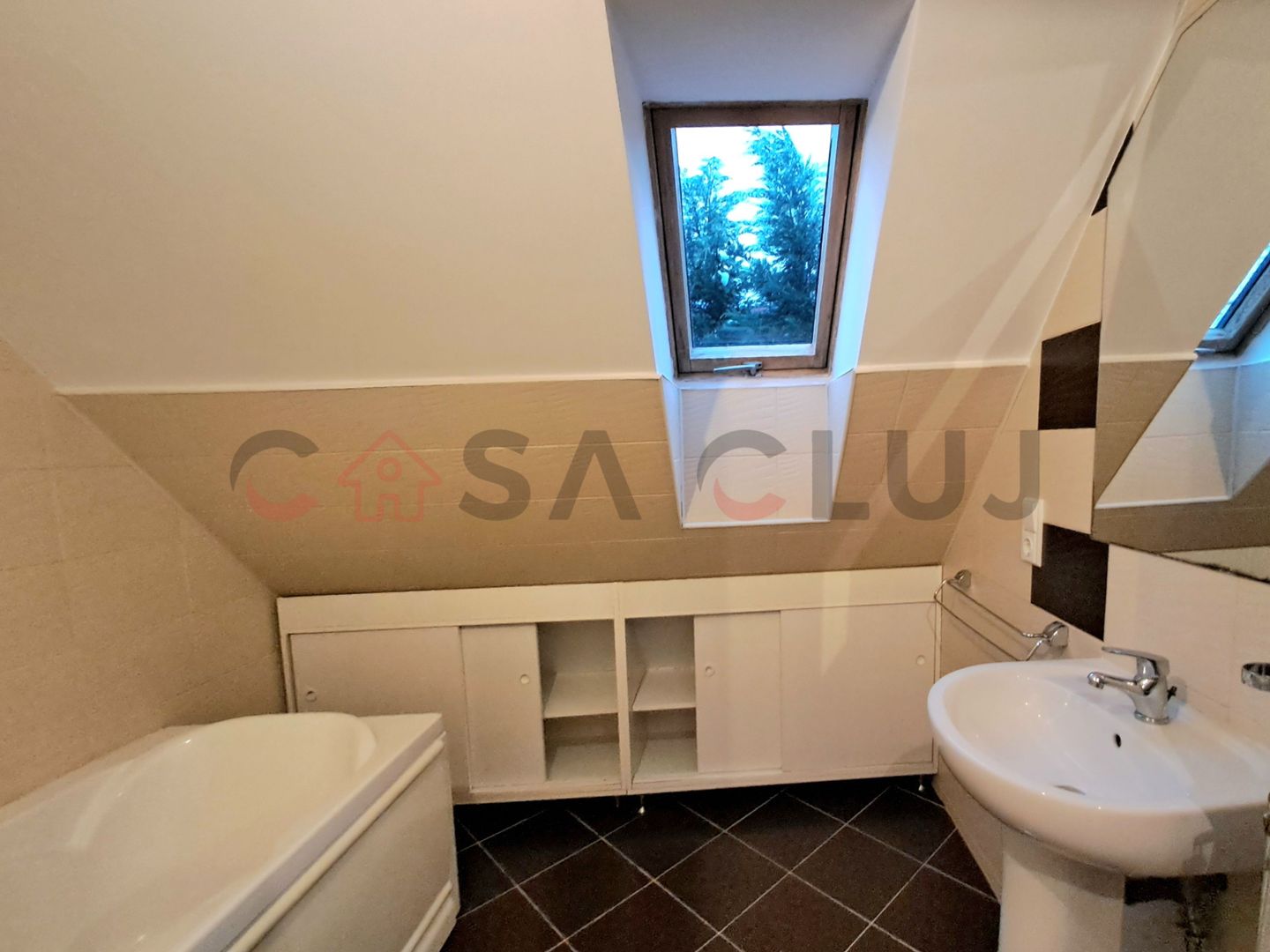 Casa insiruita, Floresti, Zona Muzeul Apei!! - Poză 10