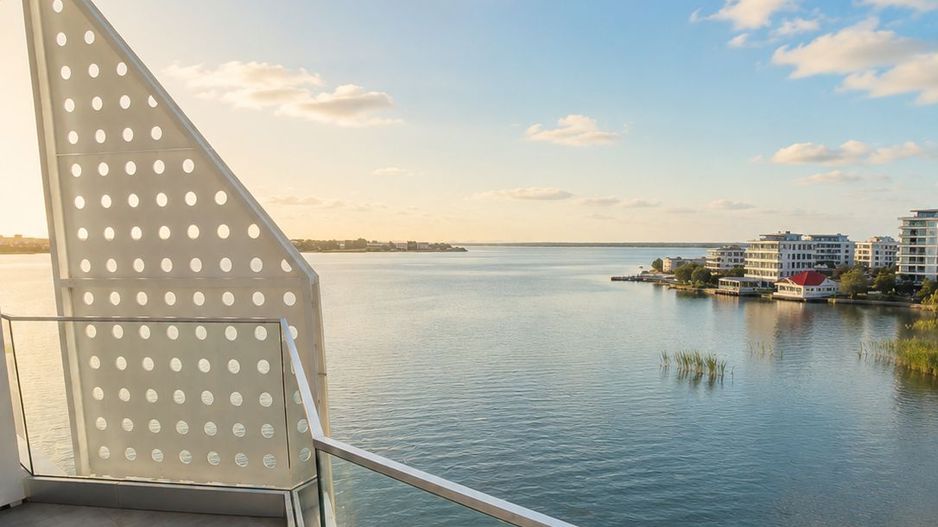 Bloc exclusivist | Vedere frontal la lac | Aqua Magic - Mamaia | Garaj - Poză 2