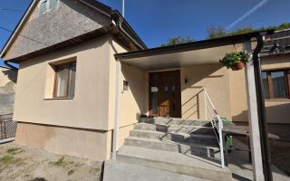Casa renovata priveliște superba catre Cetatea Devei – Str. Calugareni - Poză 3