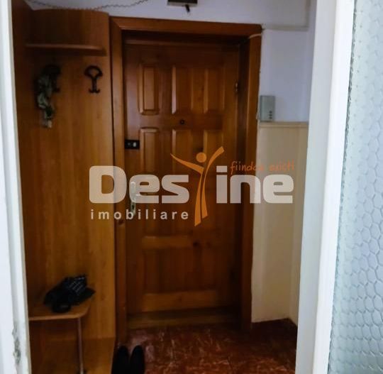 Apartament cu 3 camere de vanzare zona centrala - Poză 13