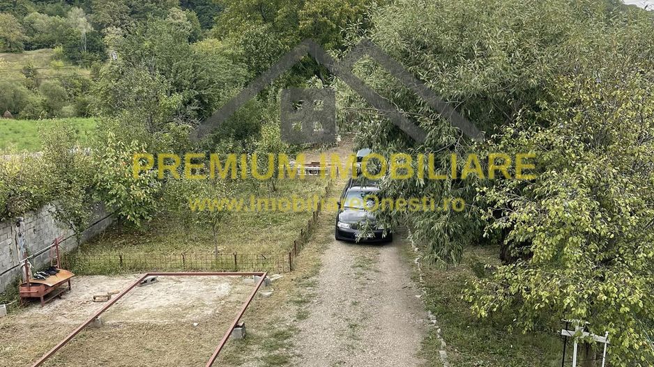 Casa de Vanzare la 10 km de Onesti - Poză 2
