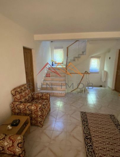 Vila de vanzare, teren 3100 mp, 7 camere, 6 grupuri sanitare, 3 CT, an 1997 - Poză 28