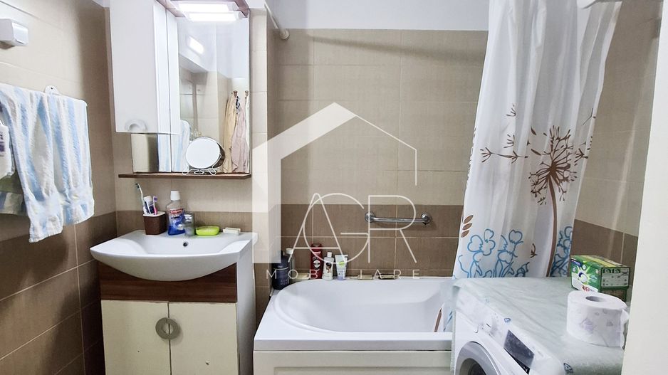 Casa tip duplex cu 6 camere, zona Republicii - Poză 21