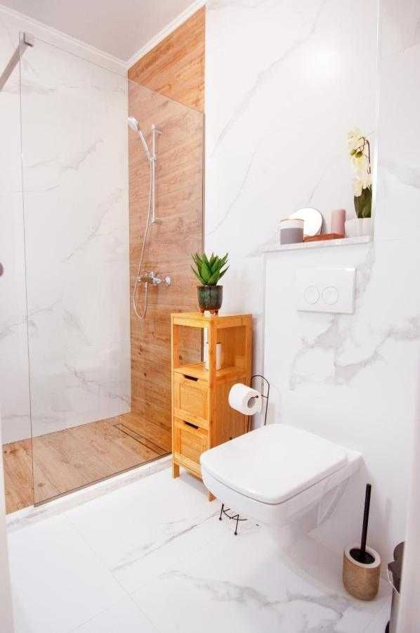 Vand apartament 2 camere cu vedere la mare Mamaia Nord - Poză 7