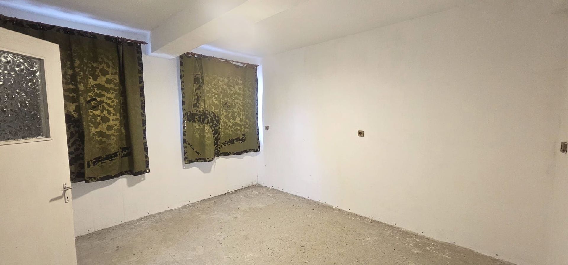 Spatiu comercial / Atelier creatie – 50 mp, parter + etaj – 39.000€ – - Poză 5