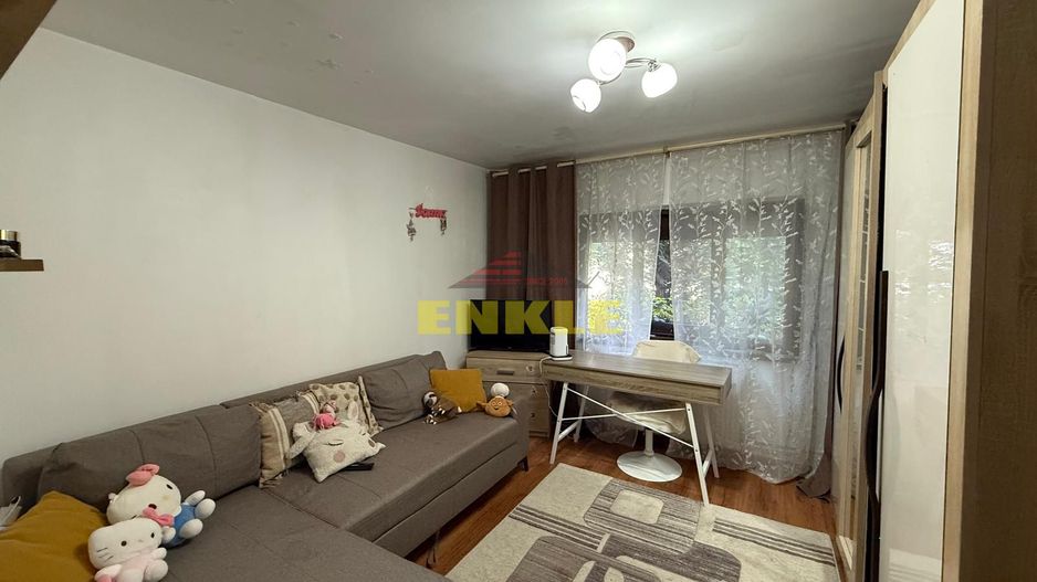 De vanzare apartament + teren generos în apropiere - Poză 9