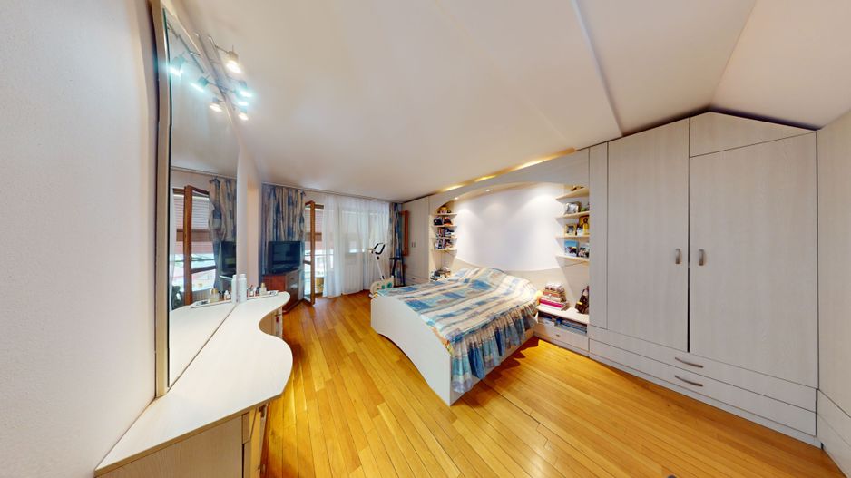 Casa individuala - 7 camere, 278 mp utili - Strand - Poză 22
