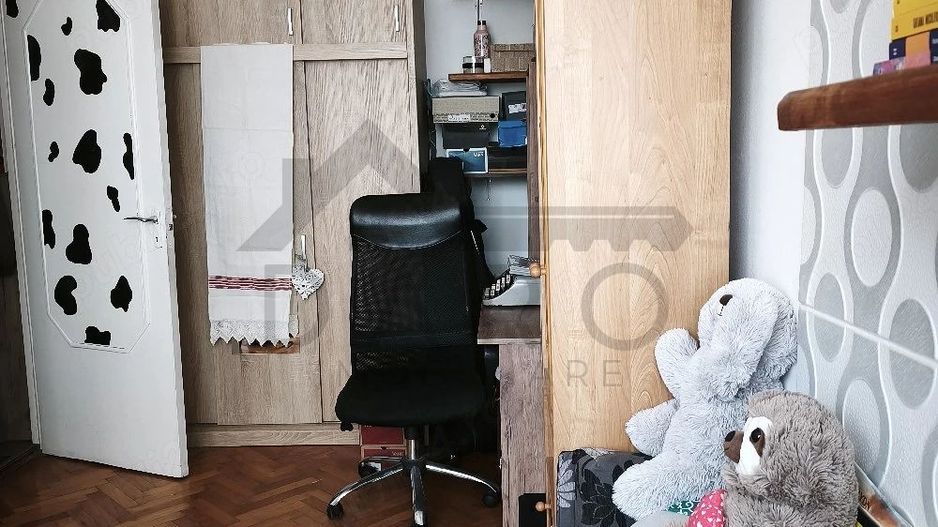 vând apartament cu 3 camere in Tudor zona Fortuna - Poză 7