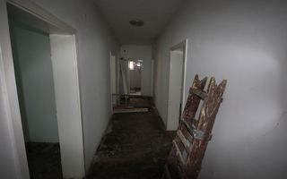 Imobil  cu destinatie mixta - Poză 36