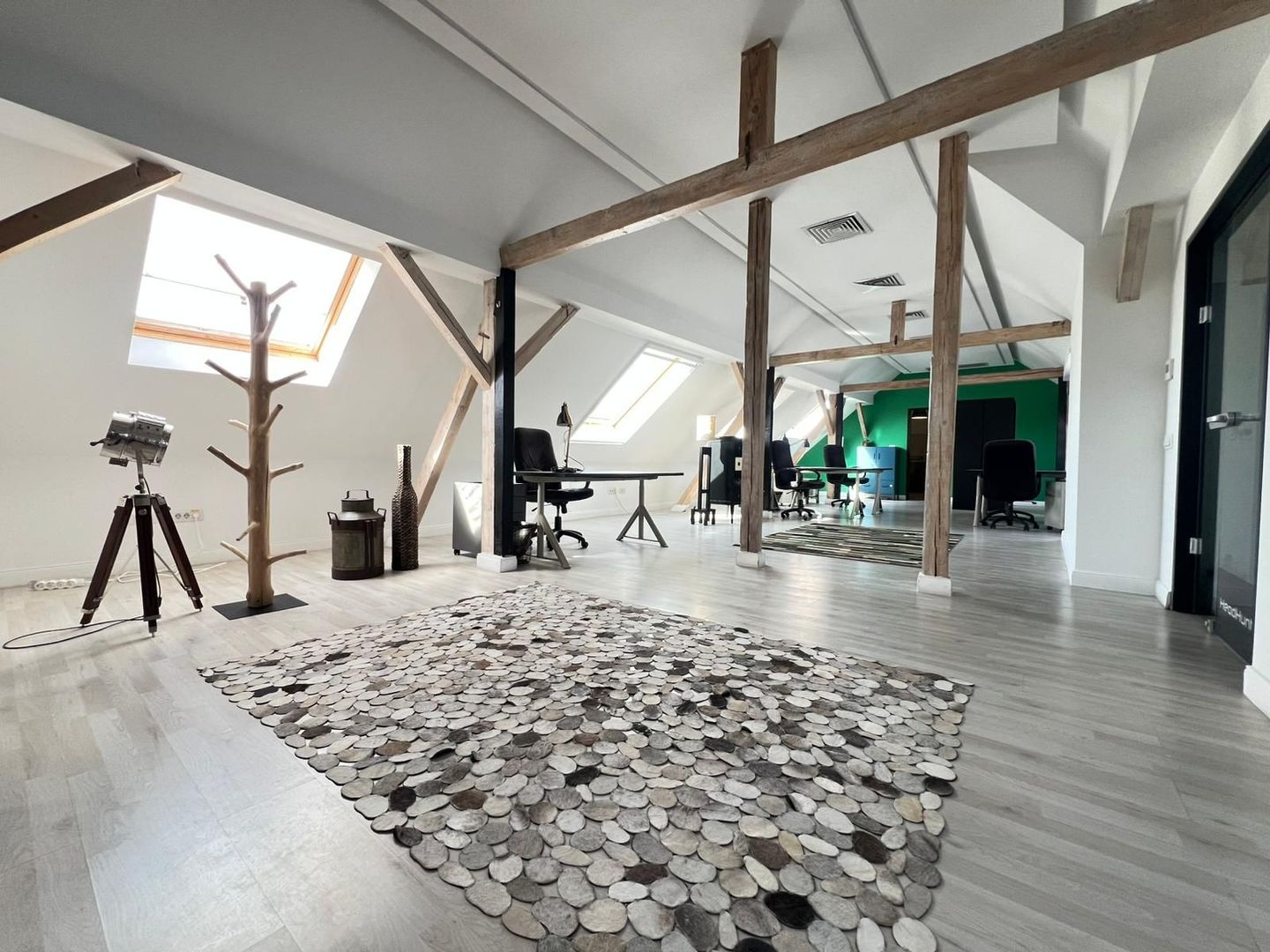 Spațiu birouri 160 mp, complet mobilat, design modern – Vasile Lascăr - Poză 4