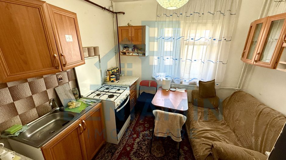 2 decomandate - etaj 3 - 53mp - teava de gaze - 1981 - Rovine - Iorga - Poză 4