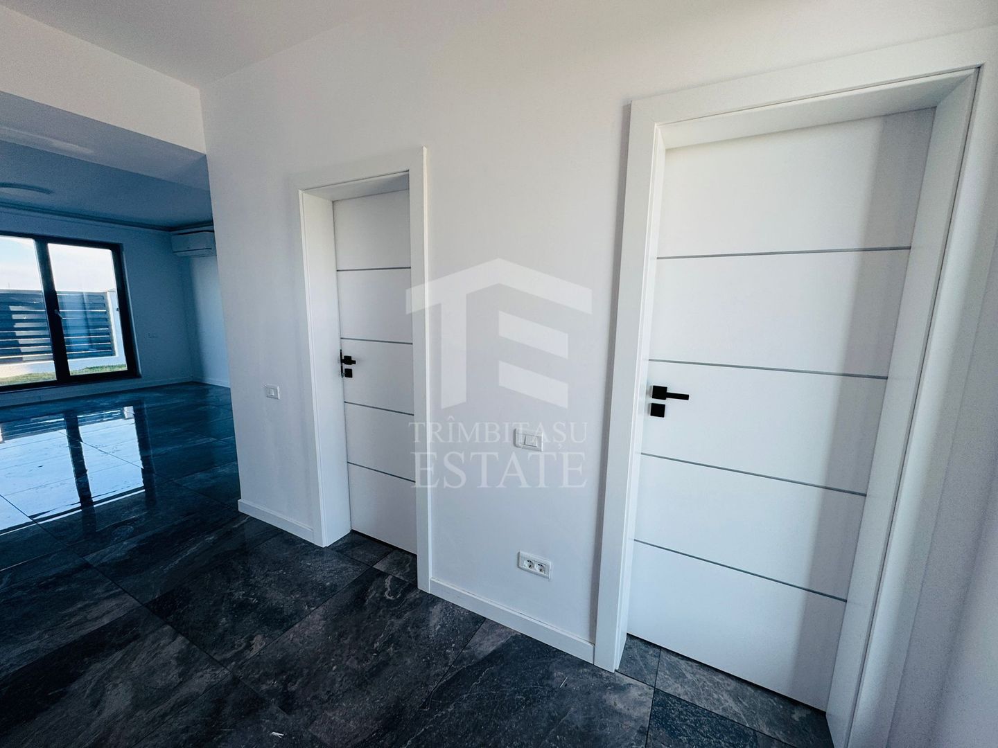 Vila P+1+M 5 camere Popesti-Leordeni - Poză 8