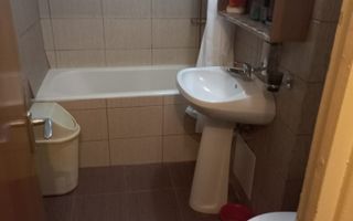 Apartament 3 camere, bloc 4 etaje, Berceni, 67mp - Poză 6