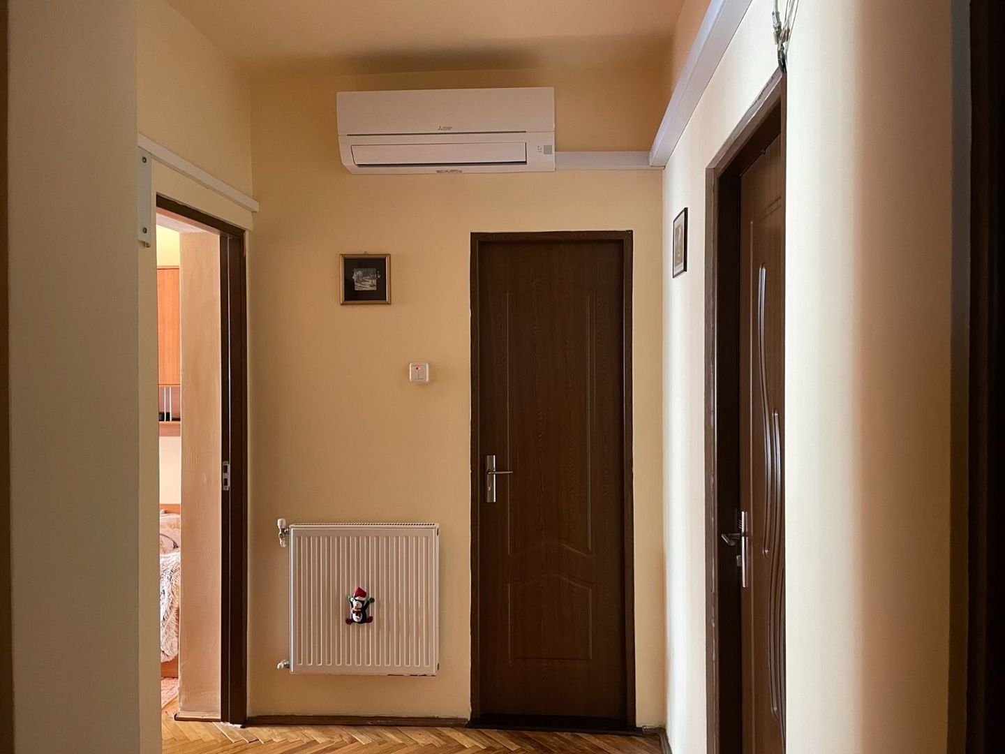 ageuropa.ro vinde apt. 4 cam 80mp la PARTER în zona CENTRALA. - Poză 4