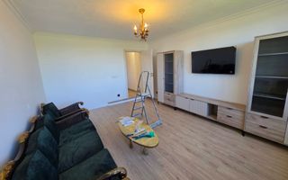 Apartament 5 camere, renovat, 68 mp utili + mansarda 52 mp,  Cetate - Poză 2