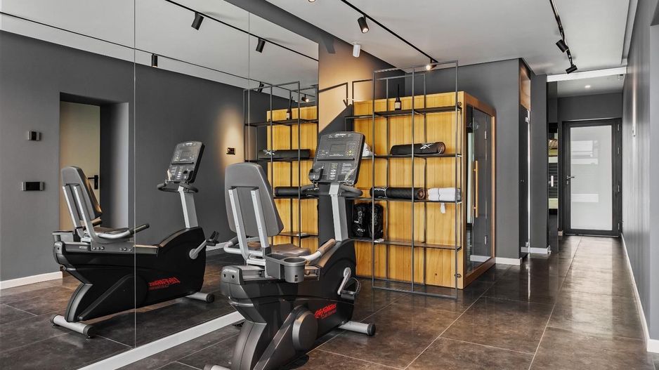 Vânzare Vilă 7 camere 350mp | Curte privată | Piscină exterioară - Poză 3