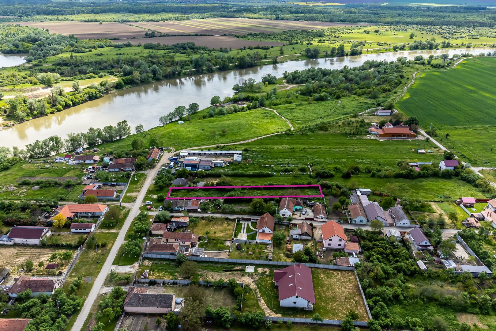 Teren intravilan Mândruloc - Poză 2