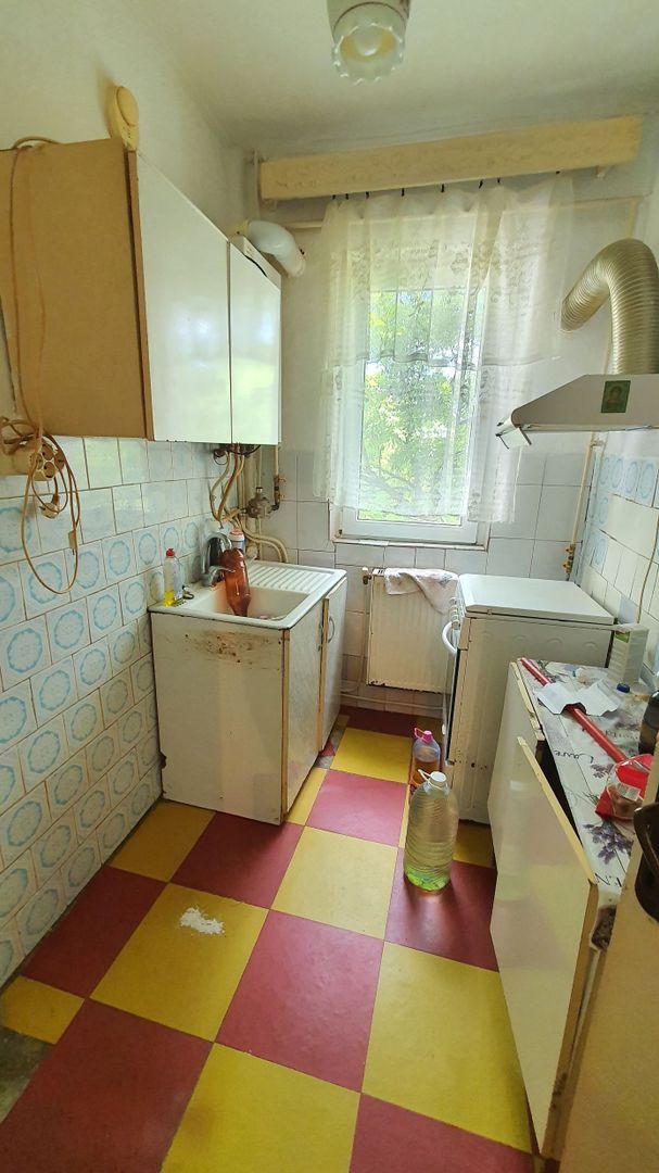 Apartament 2 camere, etaj 3, zona Cuza Vodă; - Poză 5