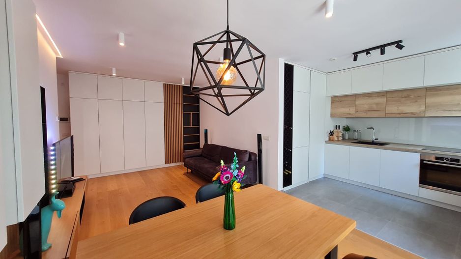 Lux si calitate la 5 minute de Piața Unirii - Poză 19