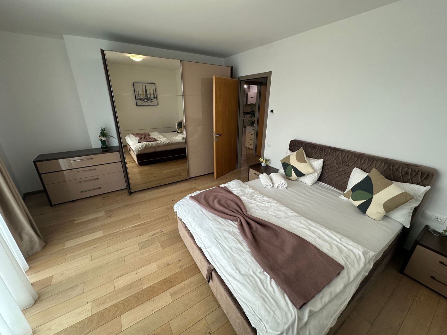 Apartament bloc nou 3 camere - parcare subterana - Poză 21