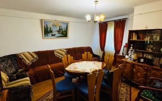 3 decomandate, centrala, 1 Mai - 110 000 Euro - Poză 1