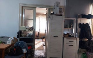 Apartament cu 3 camere la casa str.M.Eminescu - Poză 8