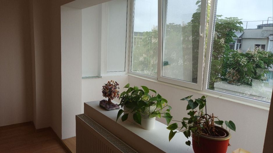 APARTAMENT  RENOVAT LUMINOS ZONA TEI - Poză 3